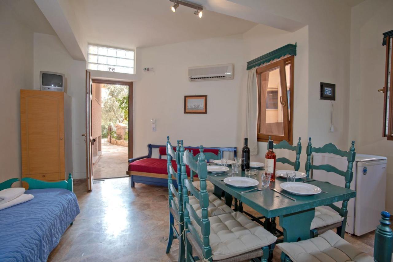 Kleoni Club Apartments Tolo Exterior photo