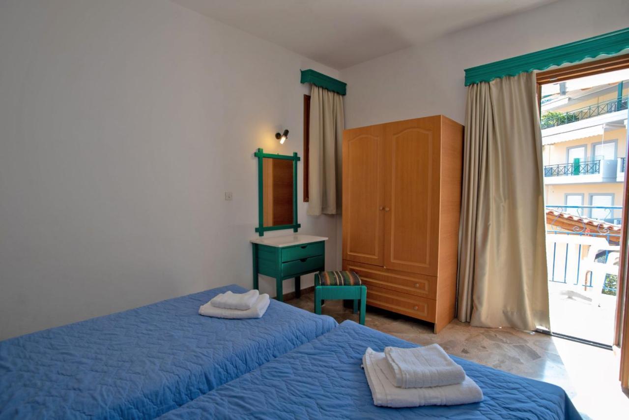 Kleoni Club Apartments Tolo Exterior photo