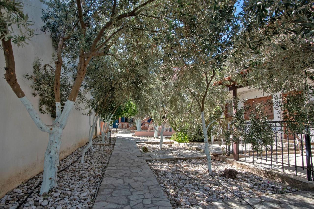 Kleoni Club Apartments Tolo Exterior photo