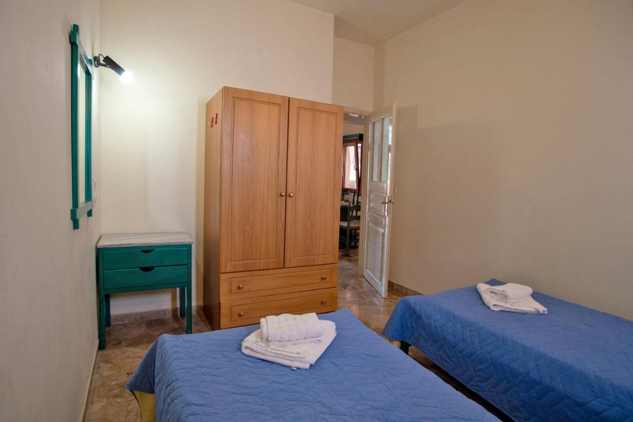 Kleoni Club Apartments Tolo Exterior photo